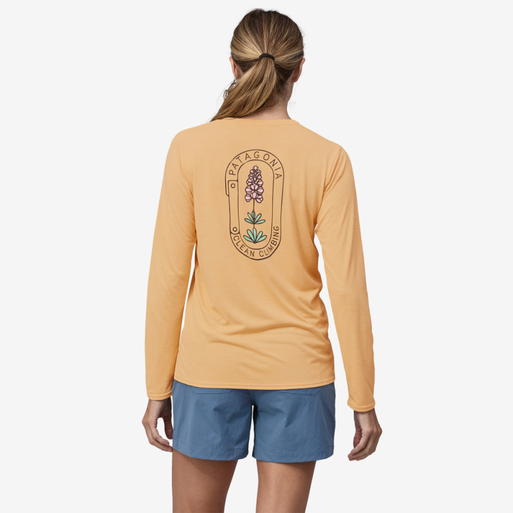 Patagonia W's L/S Cap Cool Daily Graphic Shirt - Lands, Clean Climb Bloom: Sandy Melon X-Dye, M