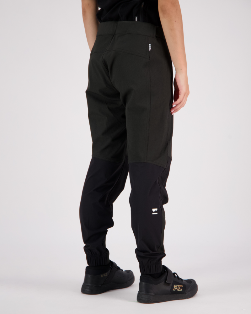 Mons Royal W Momentum Bike Pants Black,  S Womens